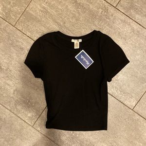 Black t-shirt - small